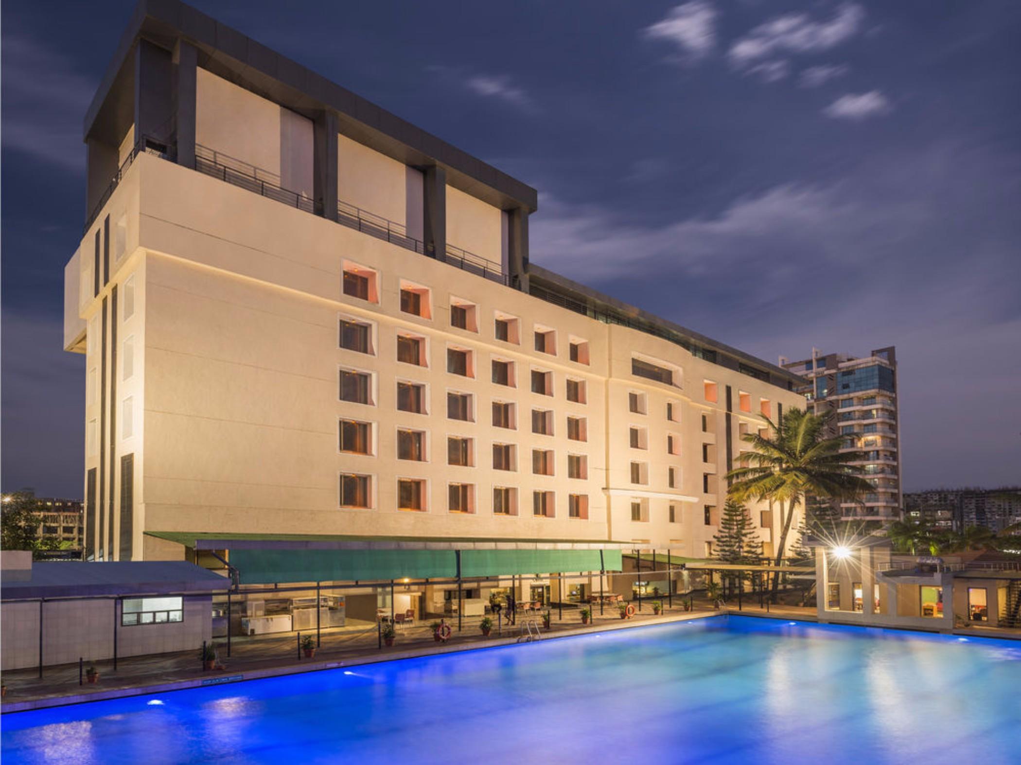 Gcc Hotel And Club Mira-Bhayandar Exterior foto